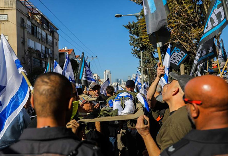 Netanyahu aksiyaların şiddətlənməsi ilə Almaniyaya qaçıb