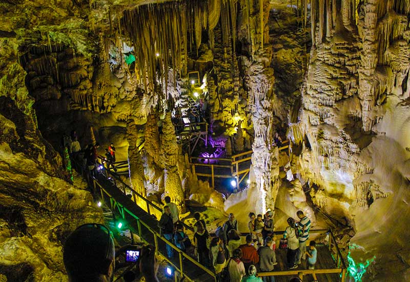 150 milyon illik Karaca mağarasını  120 min turist ziyarət etdi