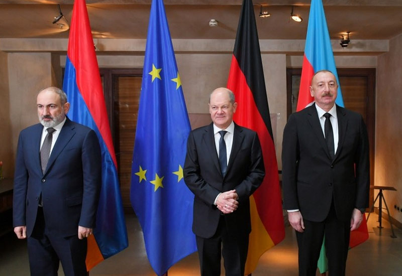Azərbaycan Prezidenti Ermənistanın Baş naziri ilə görüşüb