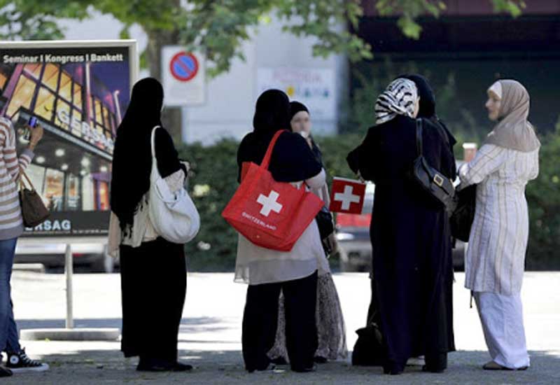 Bu gün İsveçrədə niqab qadağası ilə bağlı referendum keçirilir