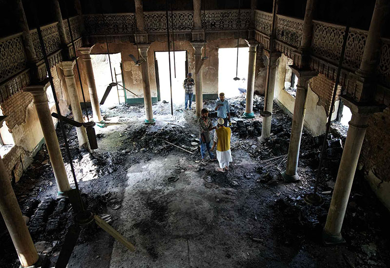 Ekstremist hindular Hindistanın İslam kitabxanasını yandırıblar