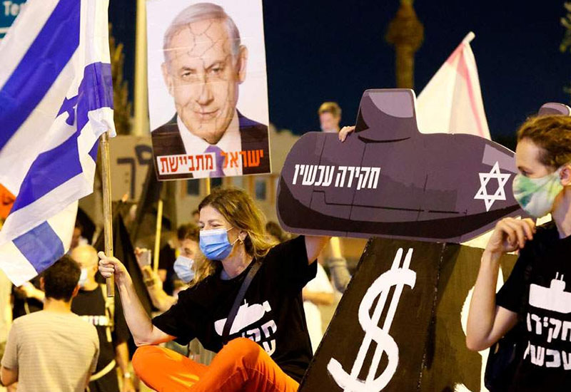 Etirazçılar Netanyahunun evinin qarşısına toplandı