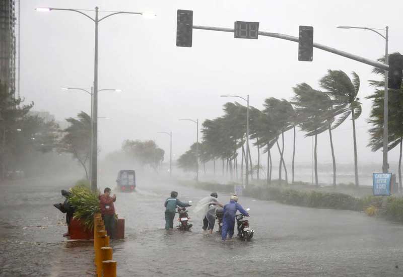 Filippində fırtına səbəbilə 50 mindən artıq insan təxliyə olundu