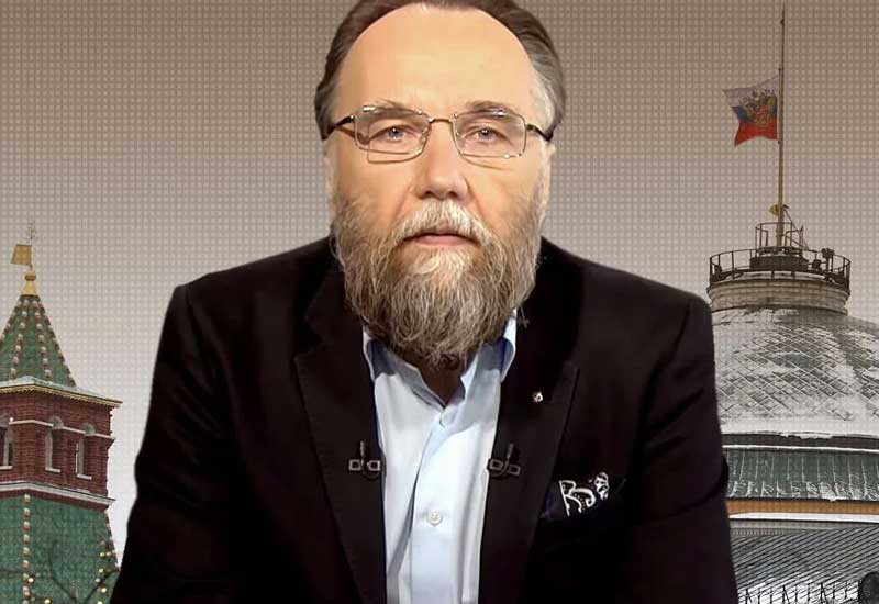 Fiolosof Aleksandr Dugin: Xristian qadın yaylıqlıdır, dinin olduqca ciddi tələbidir