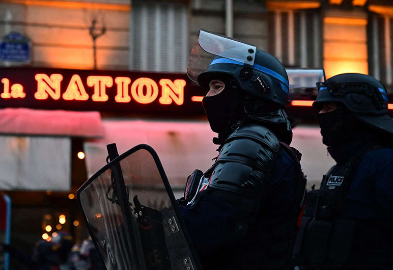 Fransada pensiya islahatlarına qarşı aksiyalarda 160-dan çox insan saxlanılıb