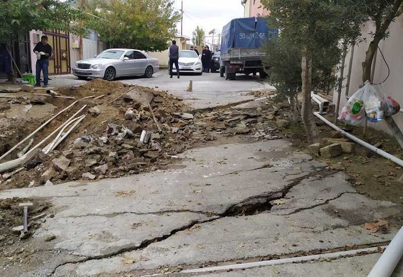 Güclü yağışlar Bakıda sürüşmələrə səbəb oldu - FOTO