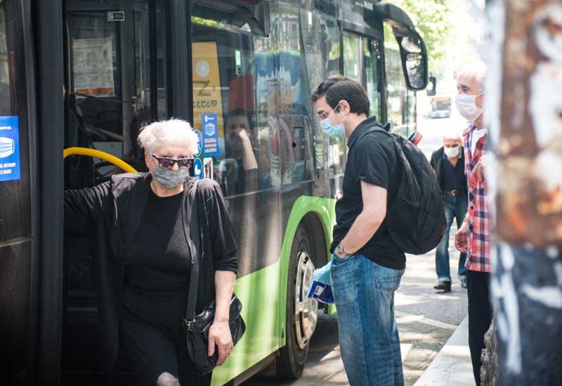 Gürcüstanda maska taxılması iyulun 15-nə qədər məcburidir