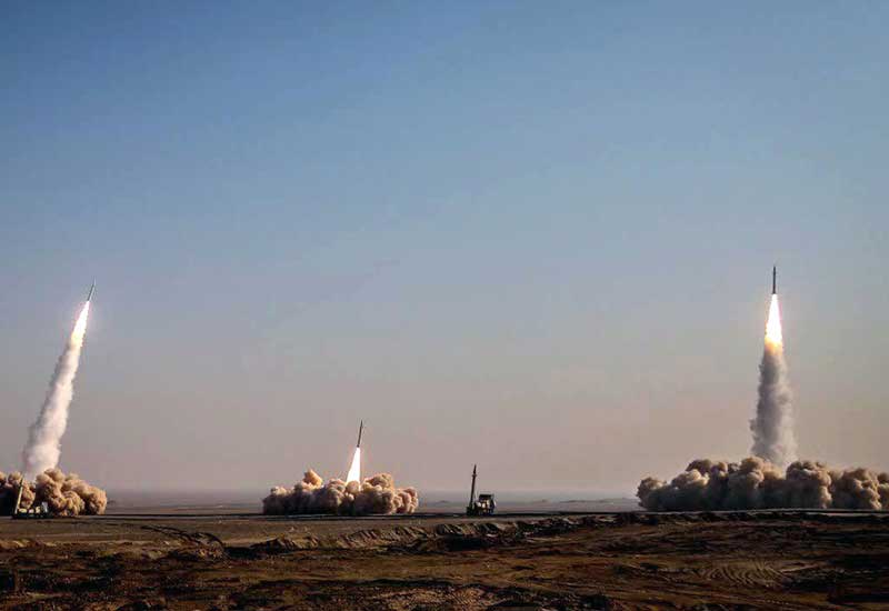 İran hərbi təlimlrə başladı: Zülfüqar, Dizful və Zilzal ballistik raketləri sınaqdan keçirildi