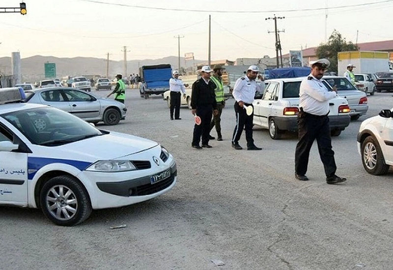 İranda terror aktı: 4 polis öldü