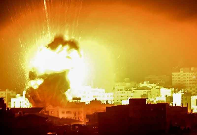 İsrail Qəzzada İzzəddin Al Qassamın mövqelərini bombaladığını açıqlayıb