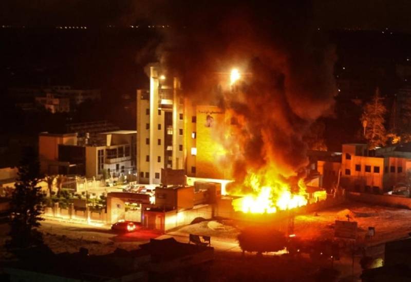İsrail Qəzzanın mərkəzindəki məscidi bombalayıb