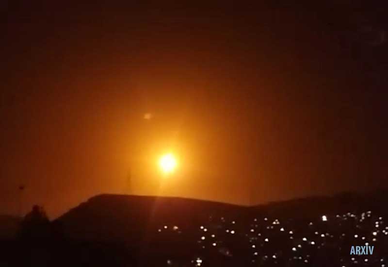 İsrail Suriyaya hücum etdi, bəzi raketlər göydə vuruldu - VİDEO