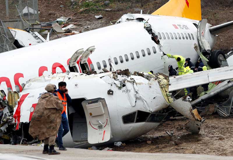 İstanbulda qəzaya uğrayan təyyarənin pilotu həbs olundu