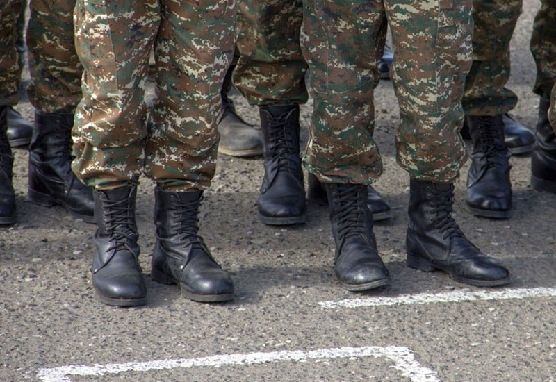 KİV: Ermənistanda bir qrup hərbçi ordudan istefa verib