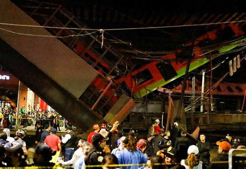 Meksikada metro körpüsü uçdu - VİDEO