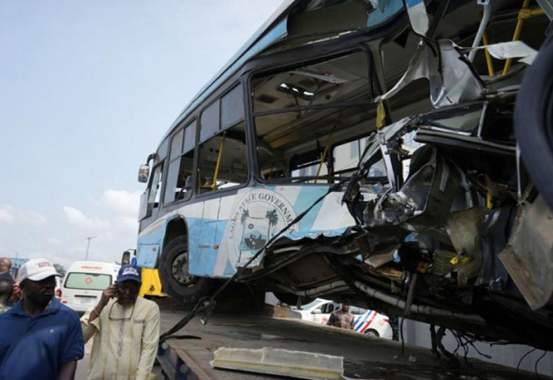 Nigeriyada avtobus qəzası nəticəsində 20 nəfər ölüb