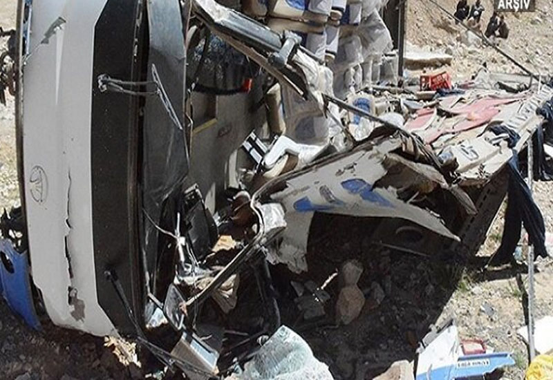 Pakistanda avtobus qəzası: 17 nəfər ölüb