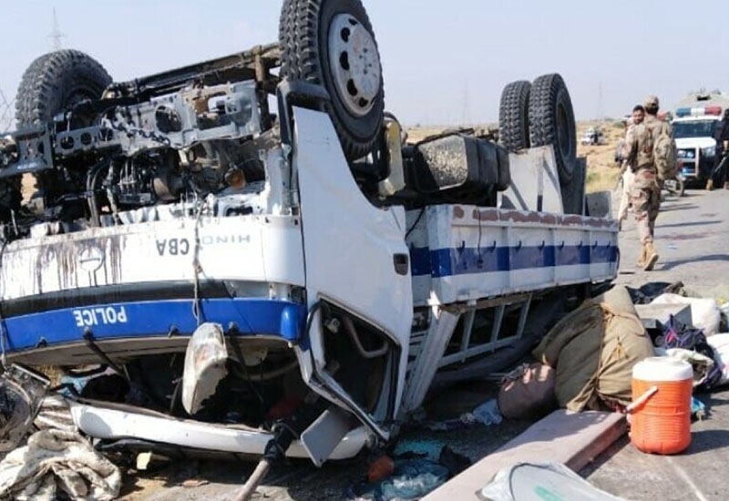 Pakistanda polis avtomobilinə hücum: ölən və yaralananlar var