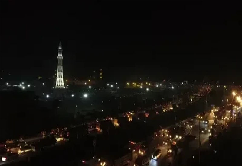 Pakistanın Lahor şəhərində bir neçə partlayış baş verib