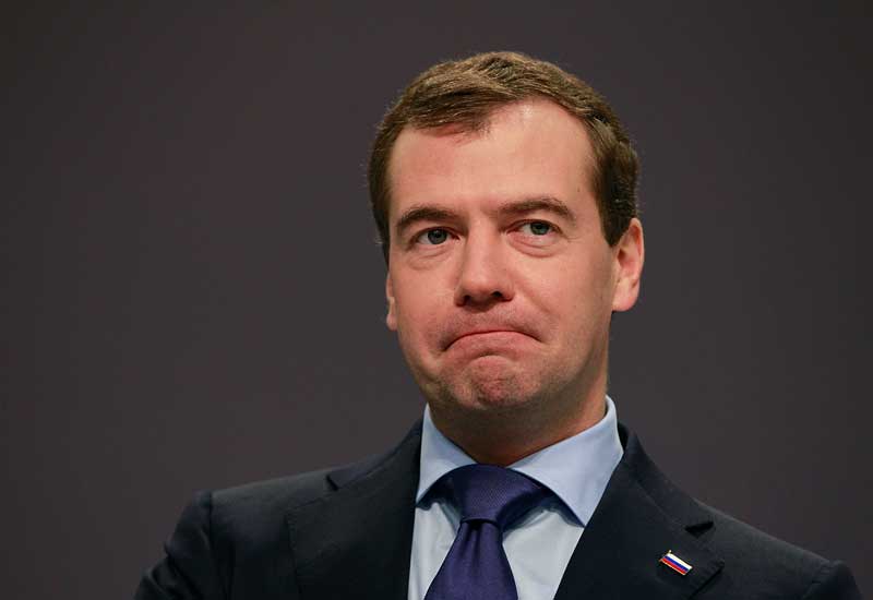 Putin Medvedevə yeni vəzifə verdi: Müavin...