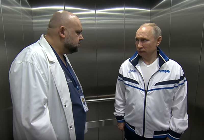 Putin koronavirus xəstələrini ziyarətə getdi - VİDEO