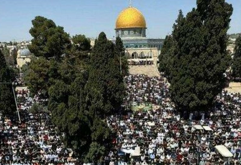 Ramazan ayının son cüməsində 200 mindən çox fələstinli Məscidül-Əqsaya toplandı