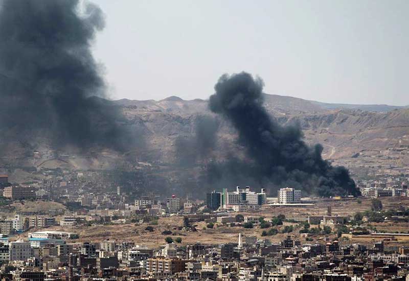 Səud rejimi Yəmənin bir çox bölgəsini bombaladı