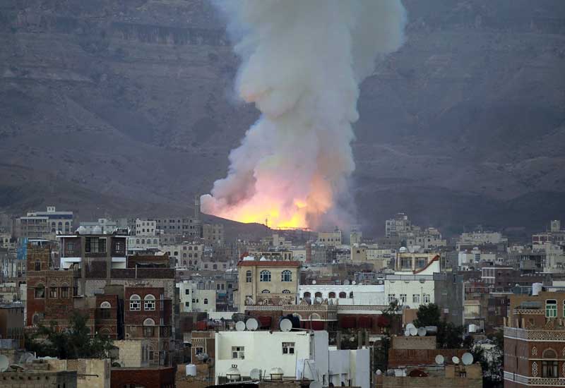 Səudiyyə qırıcıları Yəməni bombaladı