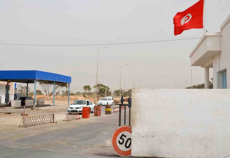 Tunis və Liviya quru sərhədlərini açdı