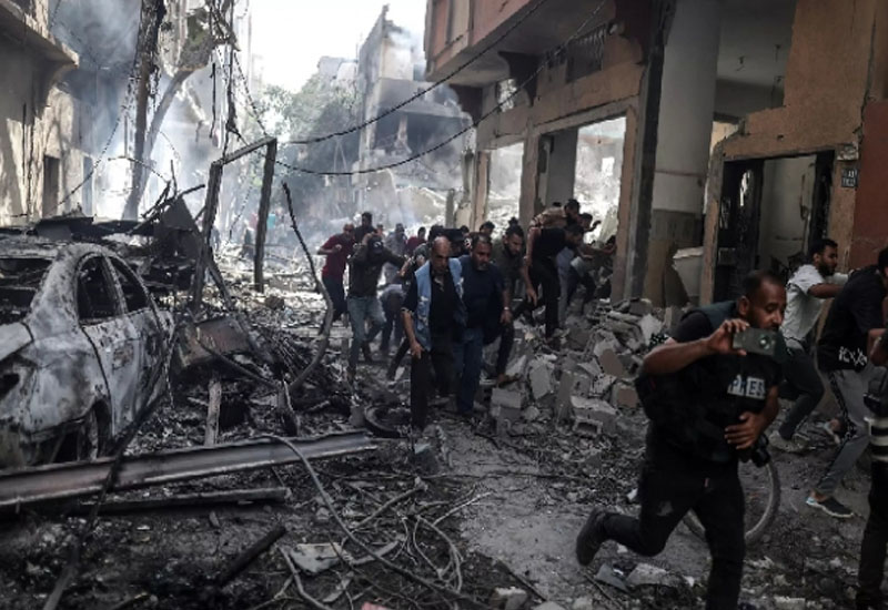 Uşaq qatili İsrail Qəzzada daha bir məktəbi bombaladı
