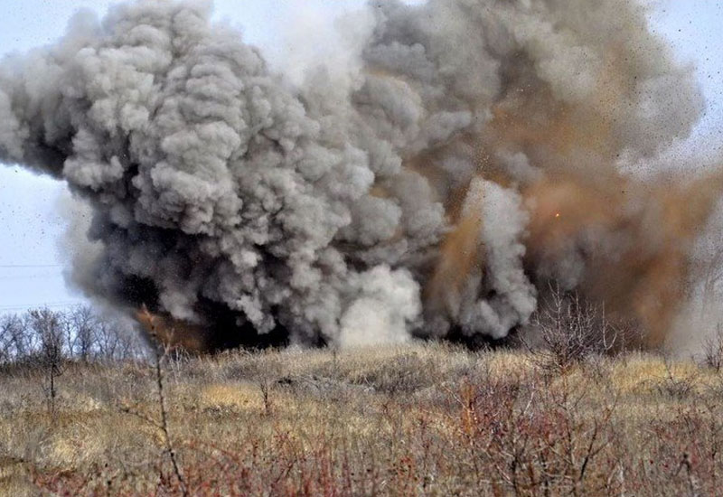 Yevlaxda ermənilərin müharibə vaxtı atdığı 17 ədəd kasetli bomba TAPILDI